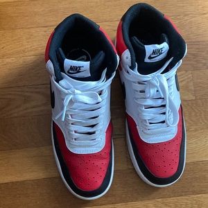 Court vision NIKE uptown only wore once . In great condition